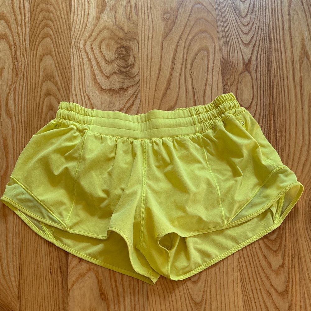 Lululemon Athletica | Hotty Hot Shorts/ 2.5” | 8